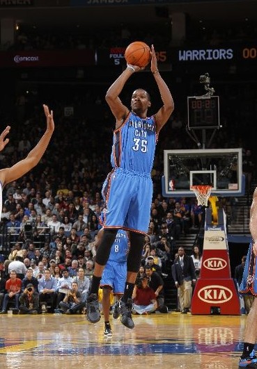 的年轻前锋 的年轻前锋